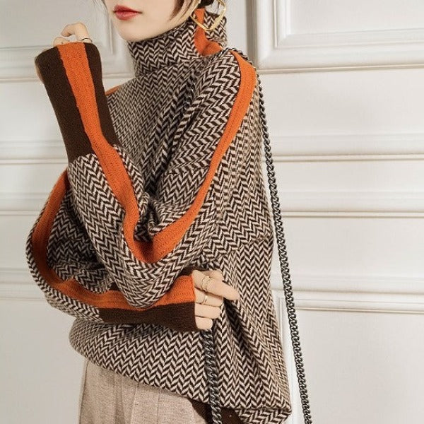 Marieke | Kaelus-sweater silmapaistvate kontrastsete triipudega