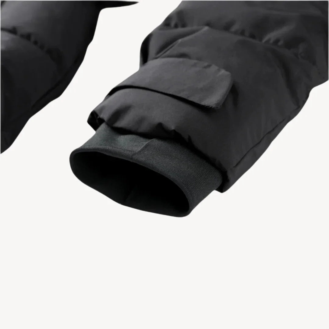 Stiilne pufferjakk vööga külmade päevade jaoks