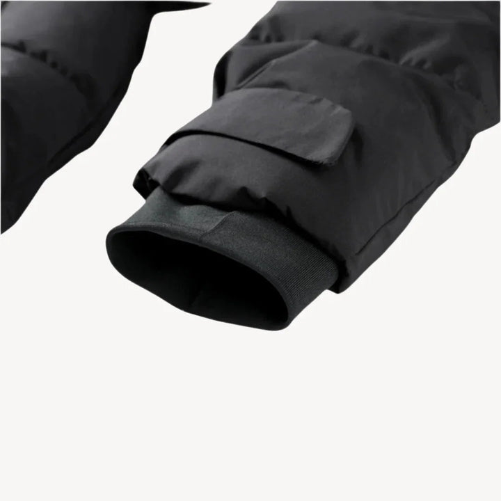 Stiilne pufferjakk vööga külmade päevade jaoks